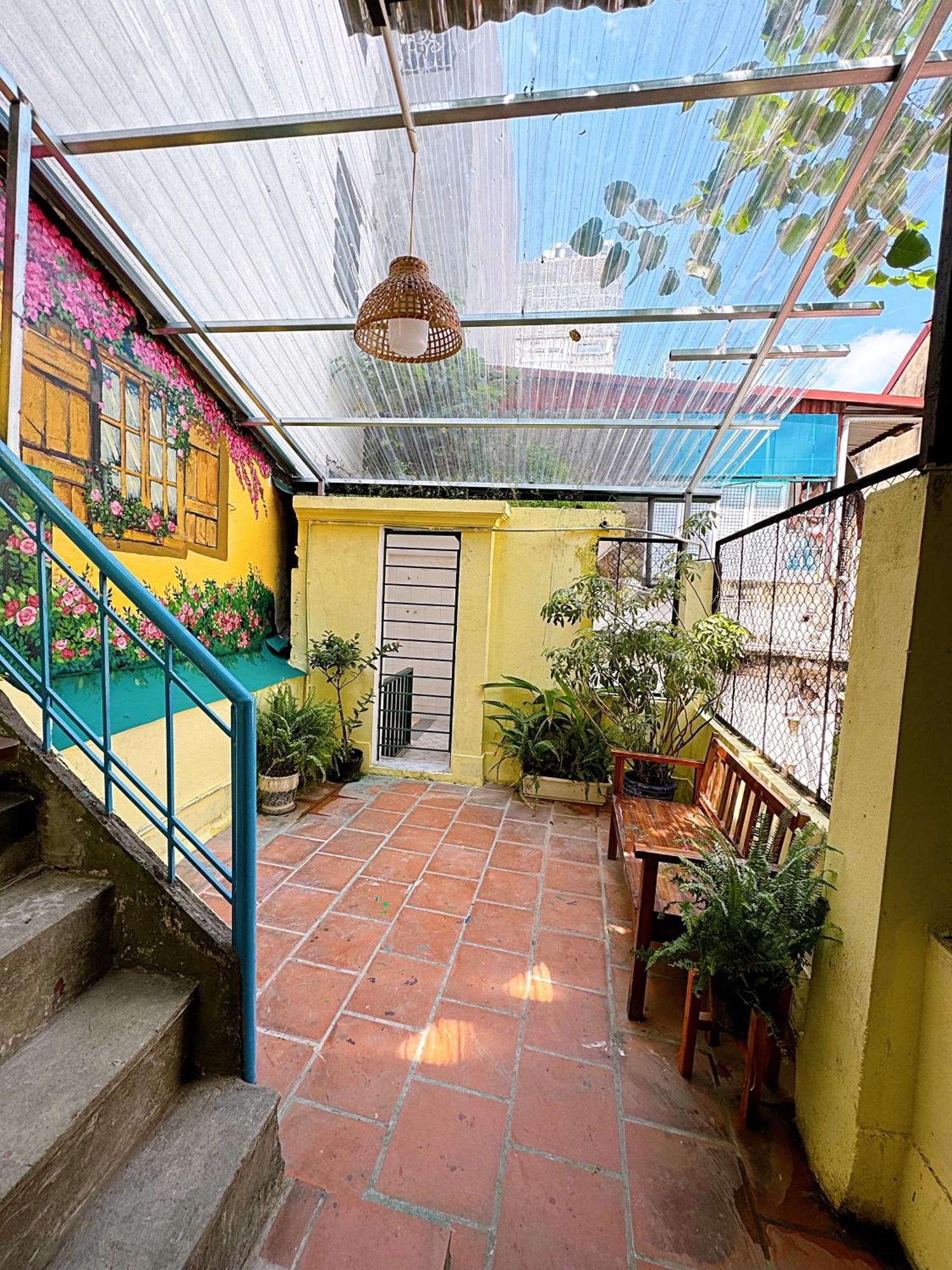 Homestay And Eggcoffee Central Hanoi Old Quarter Zewnętrze zdjęcie