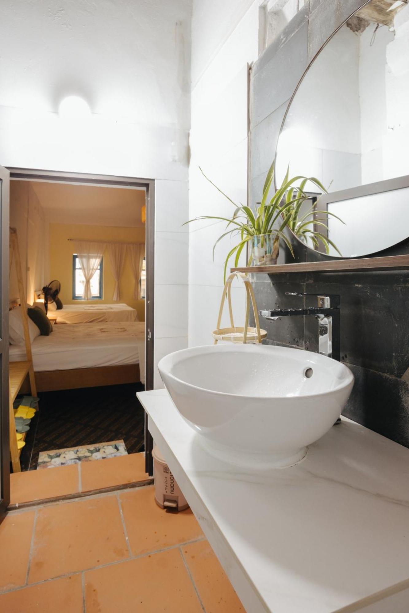 Homestay And Eggcoffee Central Hanoi Old Quarter Zewnętrze zdjęcie